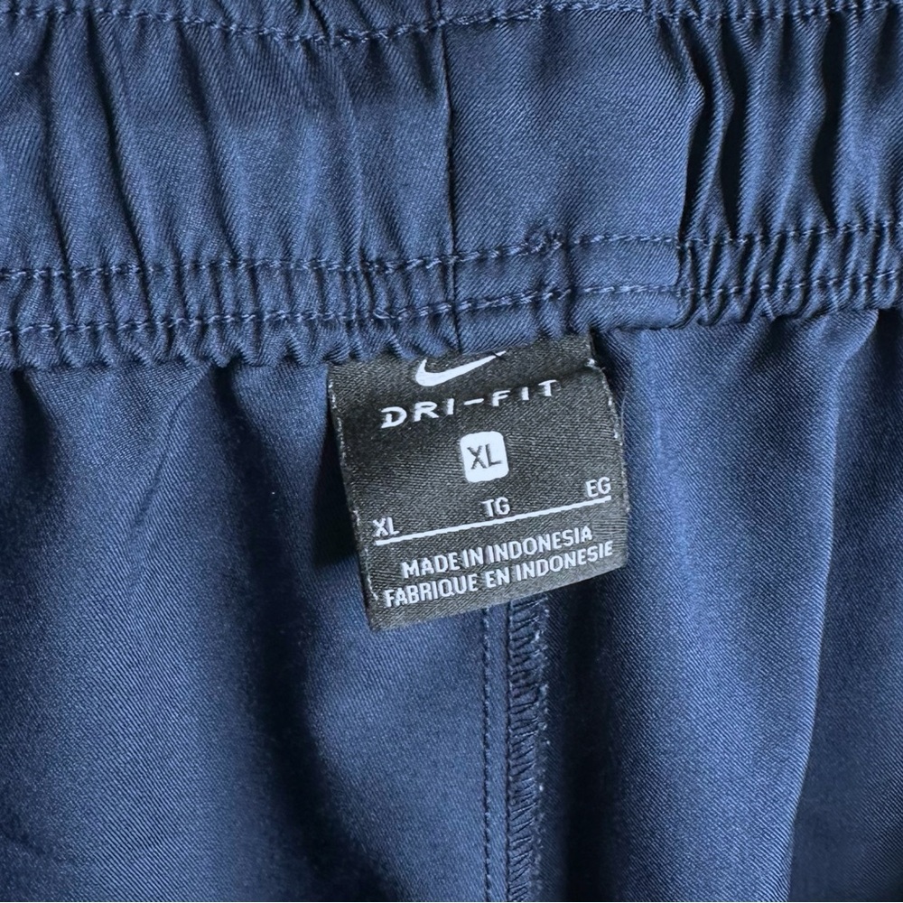 Nike Dri-Fit track pants - Picture 6 of 7